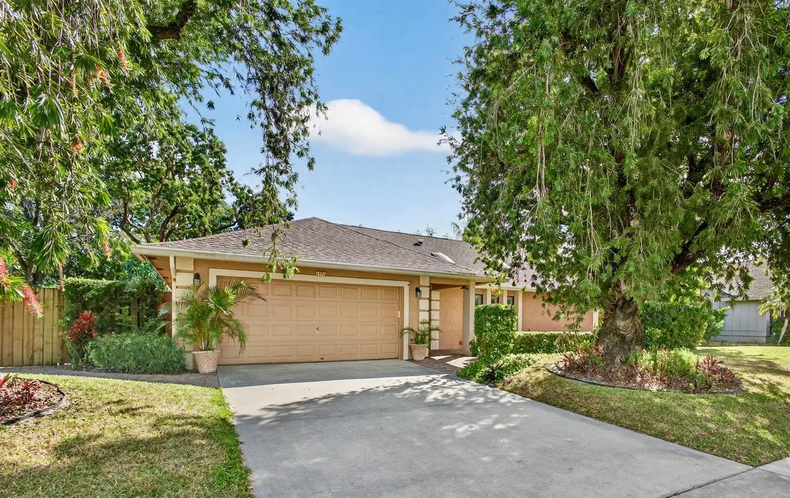 3 bedroom 2 bath Residential Lease for rent at 1776 The 12th Fairway, Wellington FL 33414