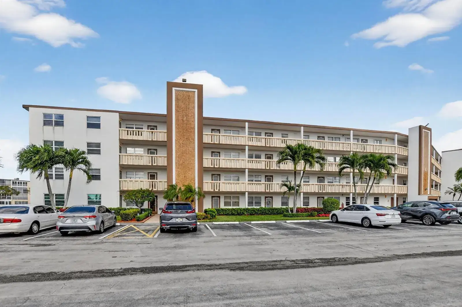 2 bedroom 1 bath Residential for sale at 4051 Guildford C, Boca Raton FL 33434