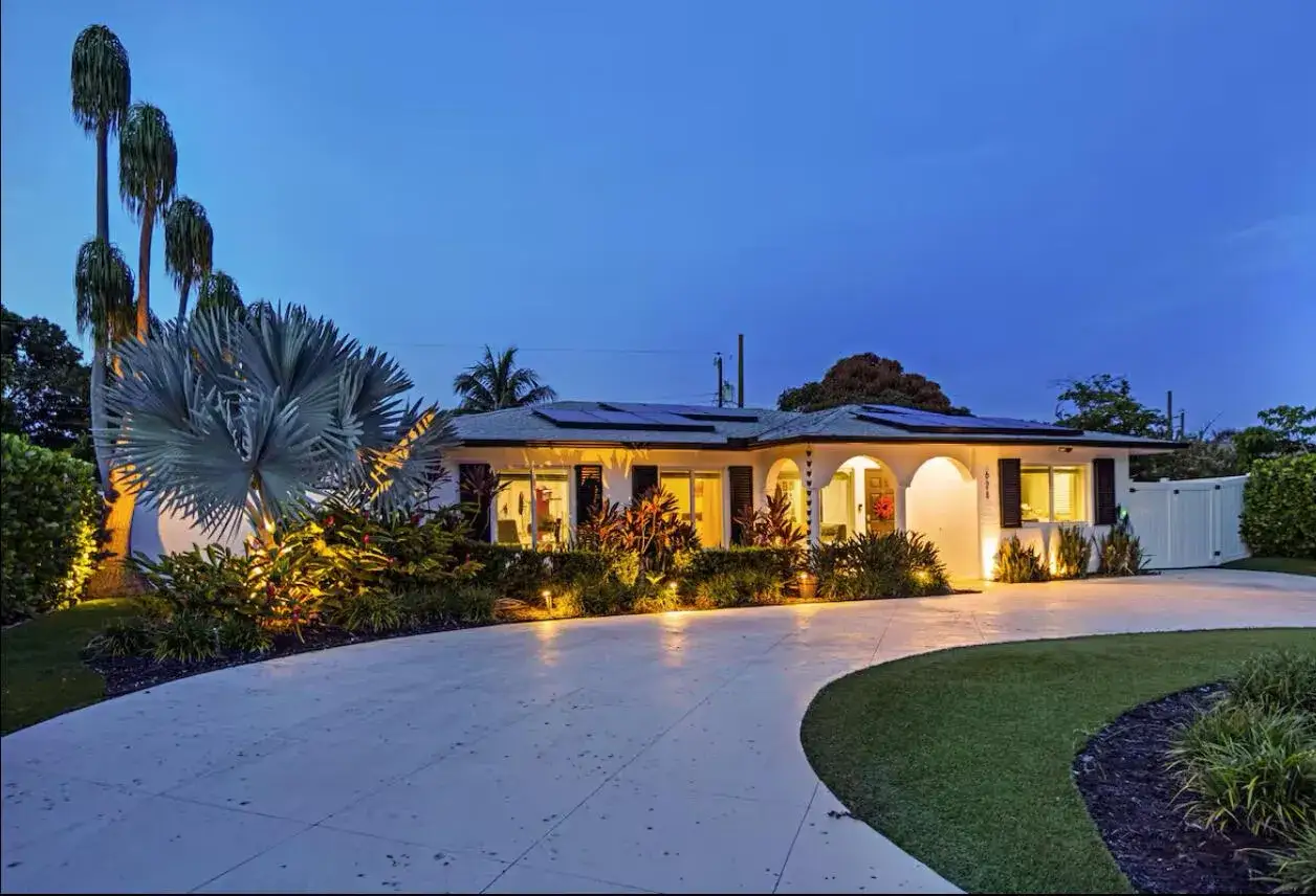 4 bedroom 2 bath Residential for sale at 623 Jaeger Drive, Delray Beach FL 33444