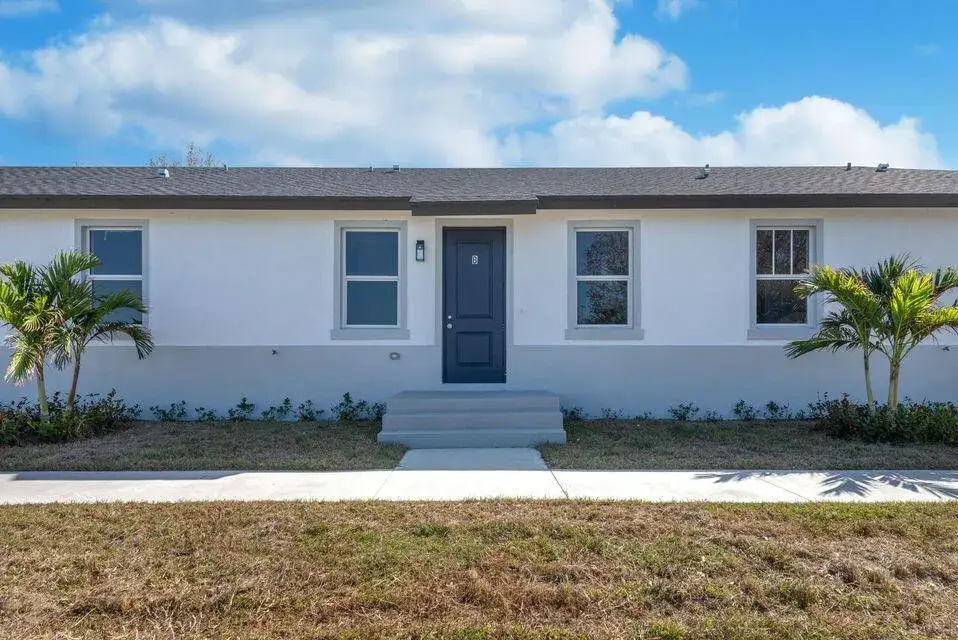 3 bedroom 2 bath Residential Lease for rent at 260 Rotonda Boulevard # 2, FL 33947