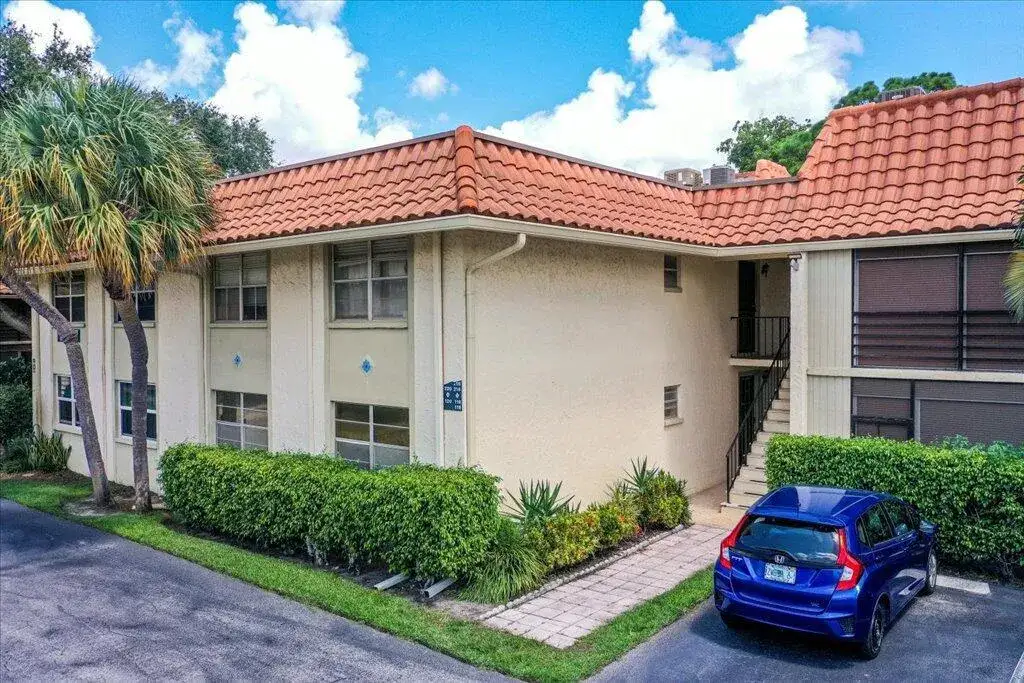 2 bedroom 2 bath Residential for sale at 1124 NW 13th Street # 120a, Boca Raton FL 33486