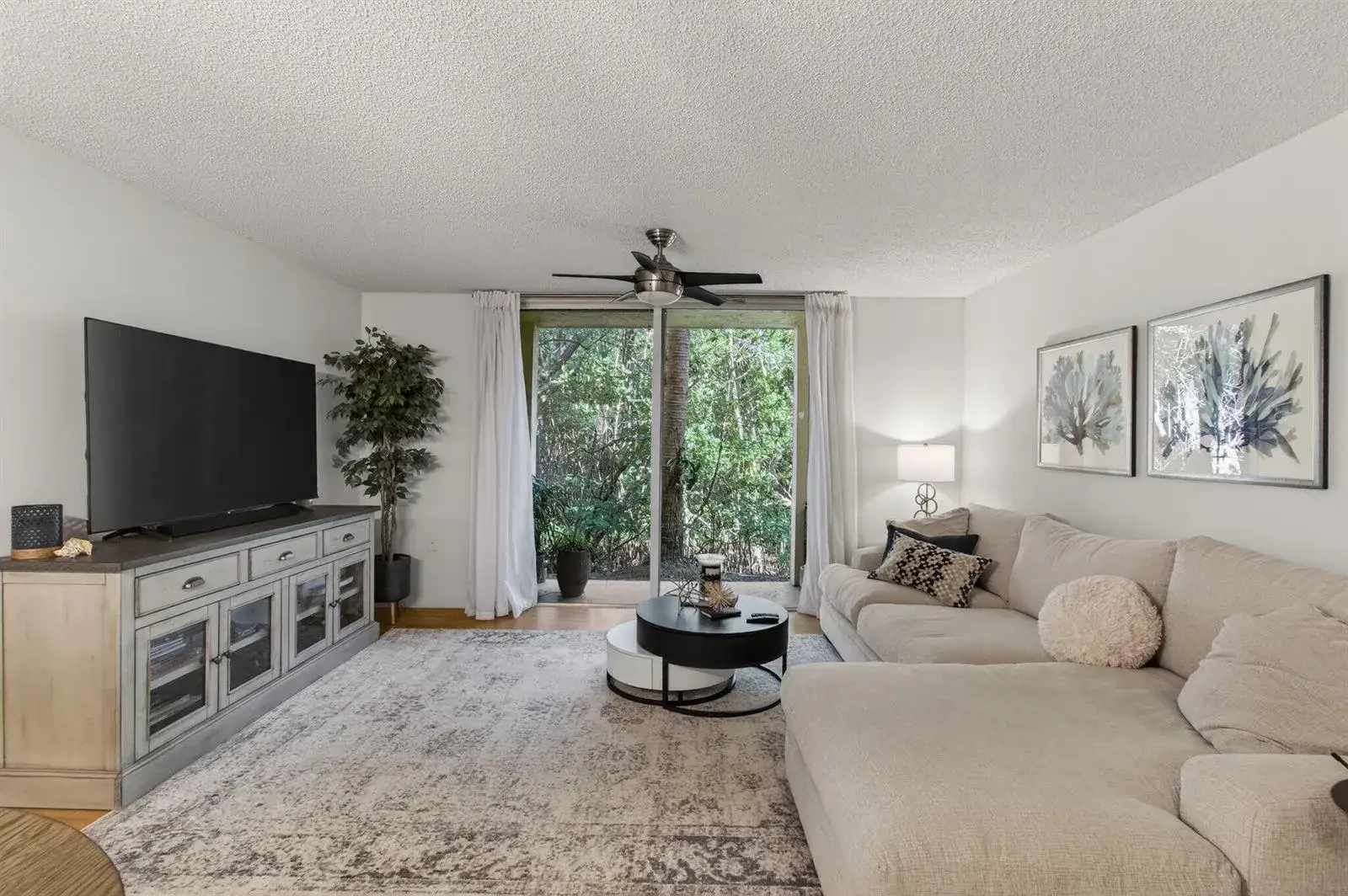 2 bedroom 2 bath Residential for sale at 1100 Scotia Drive # 104, Hypoluxo FL 33462