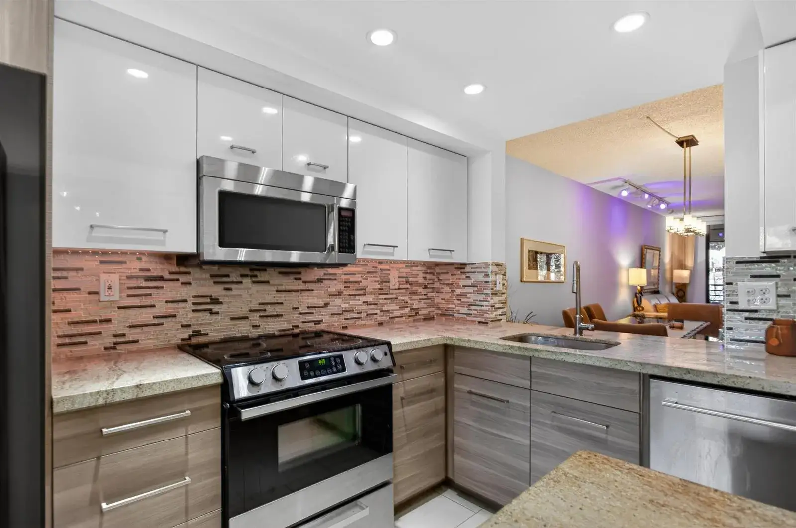 2 bedroom 2 bath Residential for sale at 7547 NW 79th Avenue # 212, Tamarac FL 33321