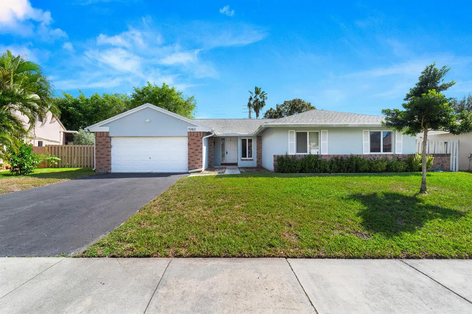 4 bedroom 2 bath Residential for sale at 1060 Cedar Creek Way, Davie FL 33325