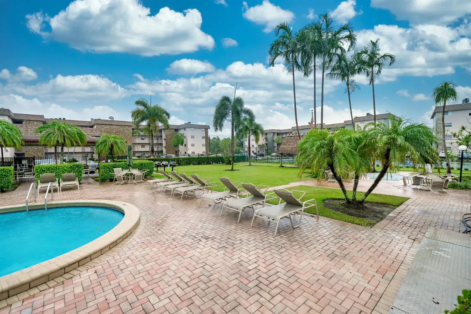 2 bedroom 2 bath Residential for sale at 8141 SW 24th Court # 108, Davie FL 33324
