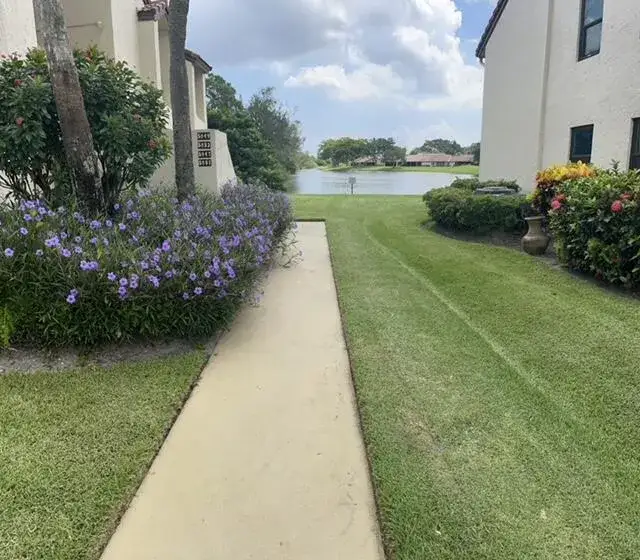 3 bedroom 2 bath Residential for sale at 5851 Parkwalk Drive, Boynton Beach FL 33472