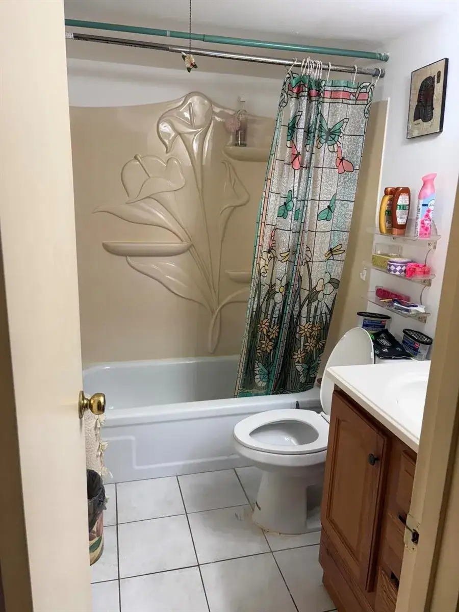 1 bedroom 1 bath Residential for sale at 3 Kent A, West Palm Beach FL 33417