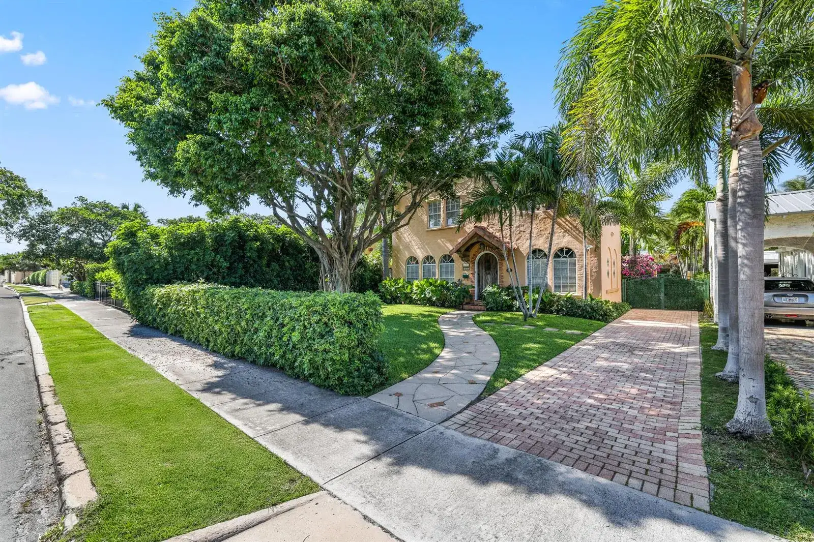 4 bedroom 3 bath Residential Lease for rent at 325 Greymon Drive, West Palm Beach FL 33405