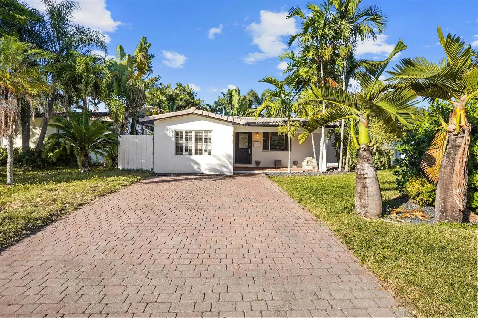 3 bedroom 2 bath Residential for sale at 1401 NE 14th Street, Fort Lauderdale FL 33304