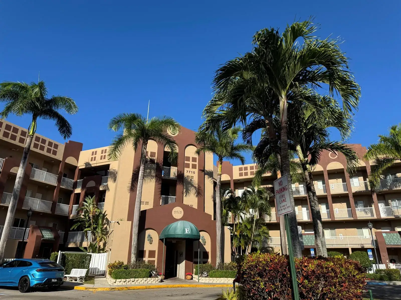 2 bedroom 2 bath Residential for sale at 7715 Southampton Terrace # 405, Tamarac FL 33321