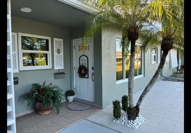 1 bedroom 1 bath Residential for sale at 917 S Drive Terrace # B, Delray Beach FL 33445