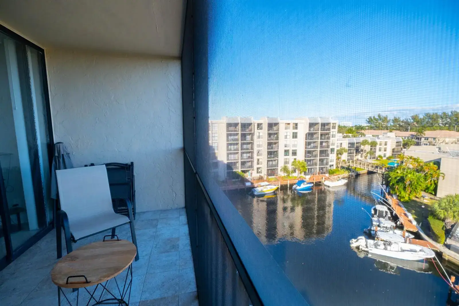 2 bedroom 2 bath Residential for sale at 4 Royal Palm Way # 6050, Boca Raton FL 33432