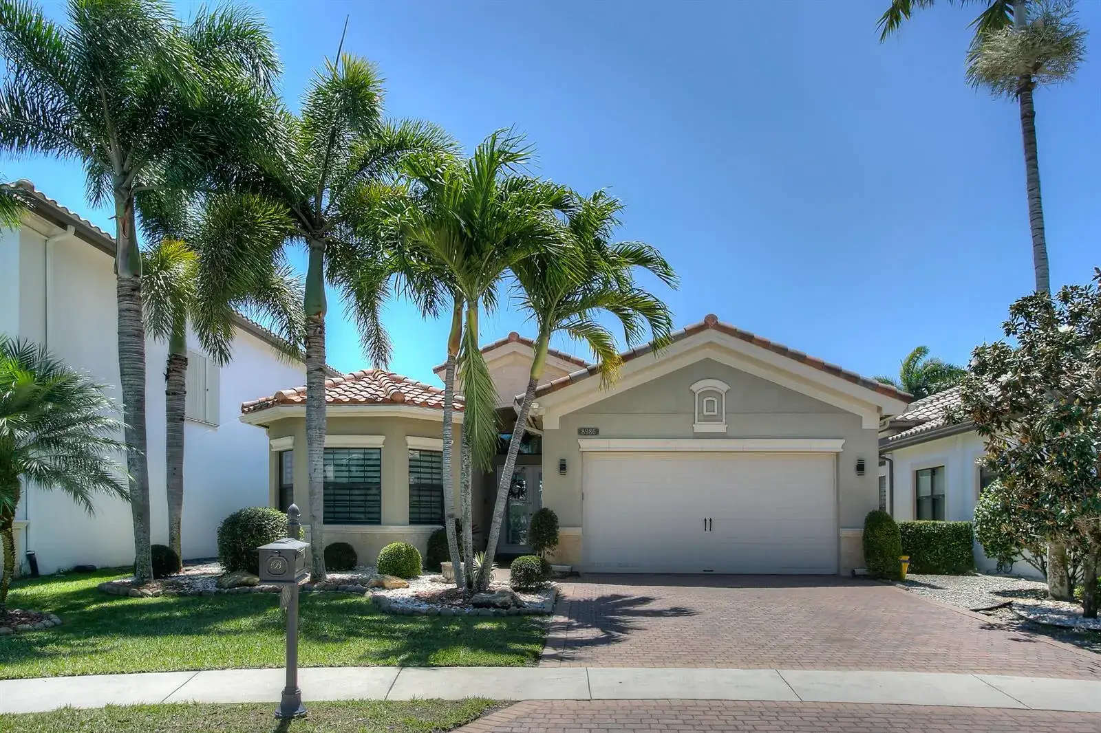 3 bedroom 3 bath Residential for sale at 8986 Little Falls Way, Delray Beach FL 33446