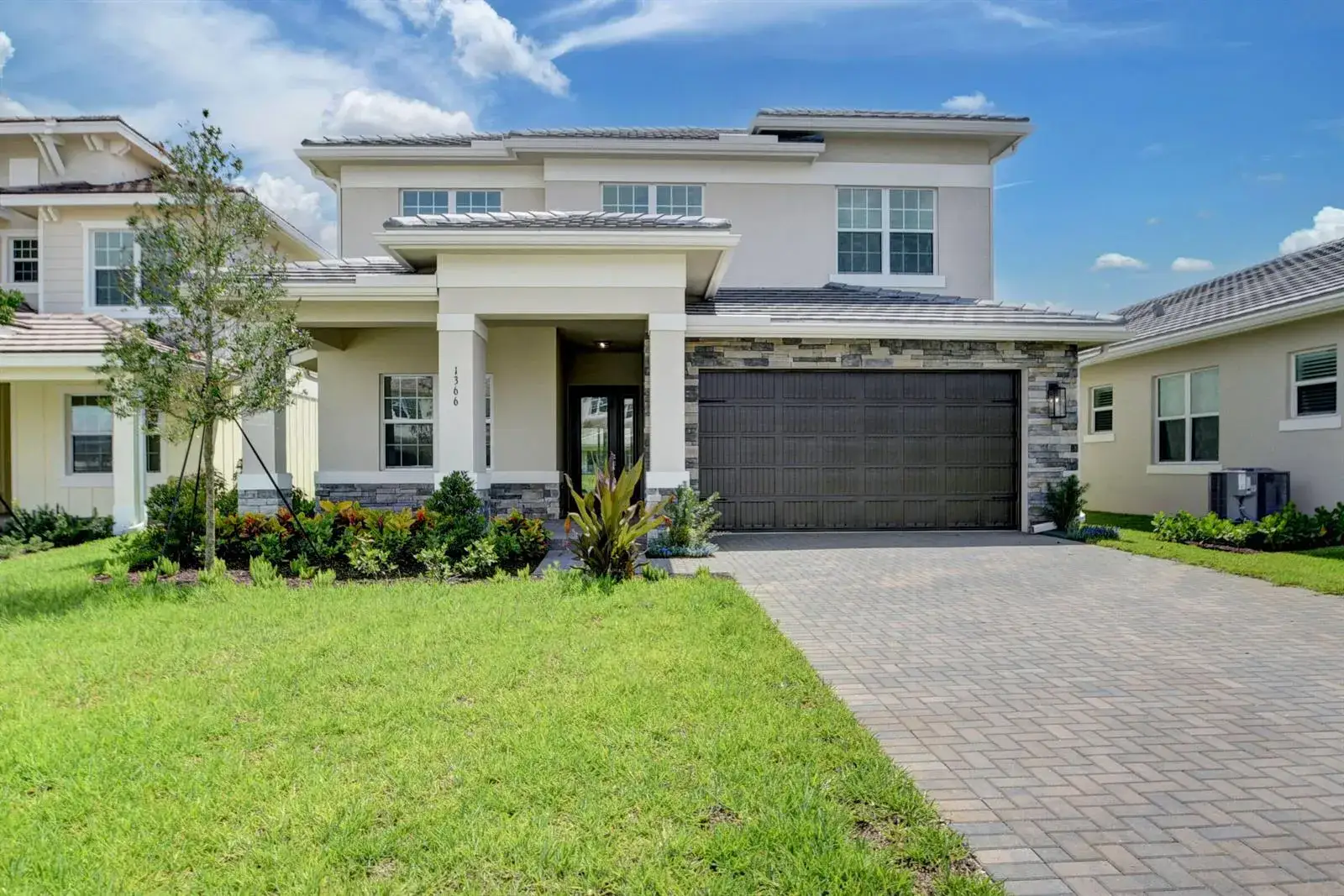4 bedroom 3 bath Residential for sale at 1366 Harvester Crossing, FL 33470