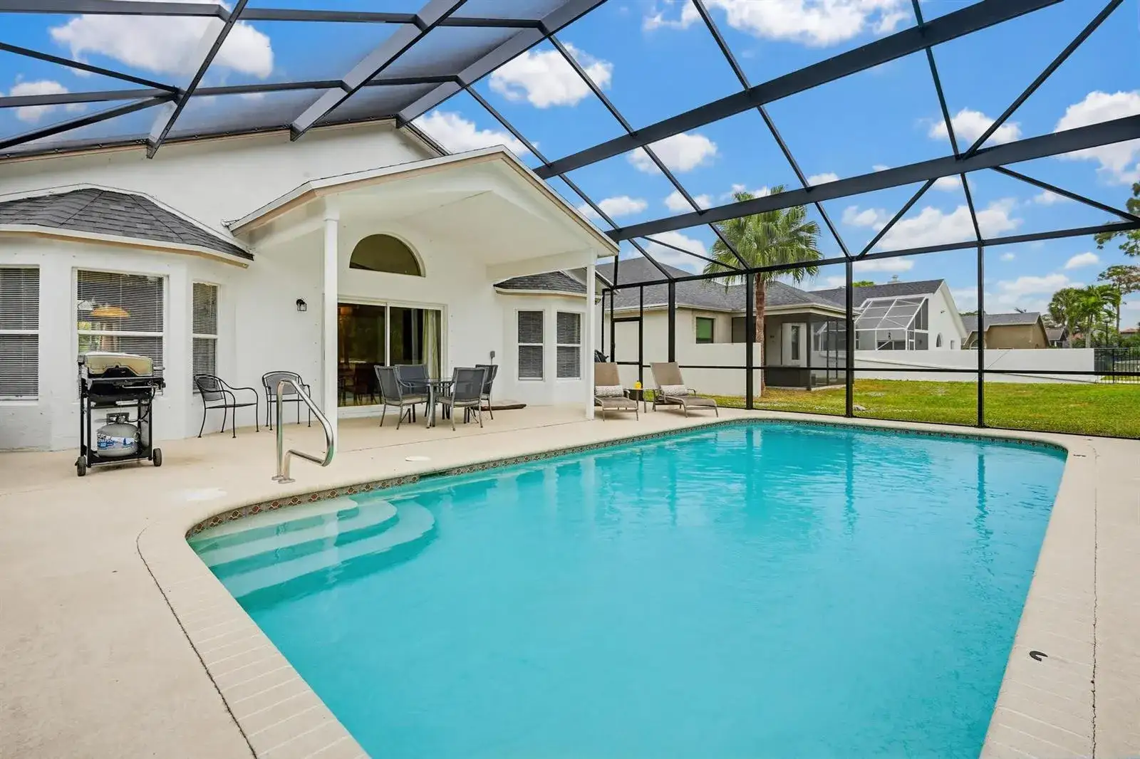 2 bath Residential for sale at 15182 Oak Chase Court, Wellington FL 33414