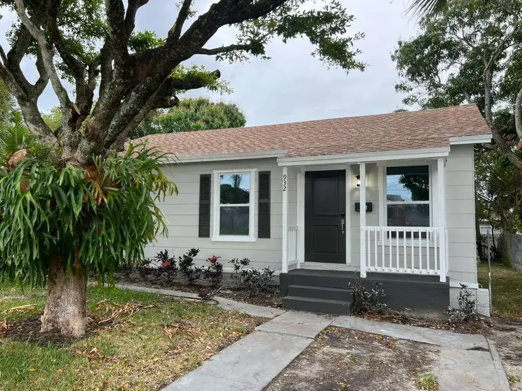 3 bedroom 2 bath Residential Lease for rent at 932 31st Street, West Palm Beach FL 33407