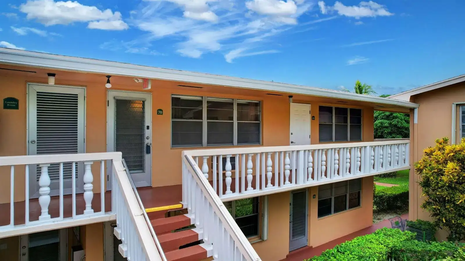 1 bedroom 1 bath Residential for sale at 70 Camden C, West Palm Beach FL 33417