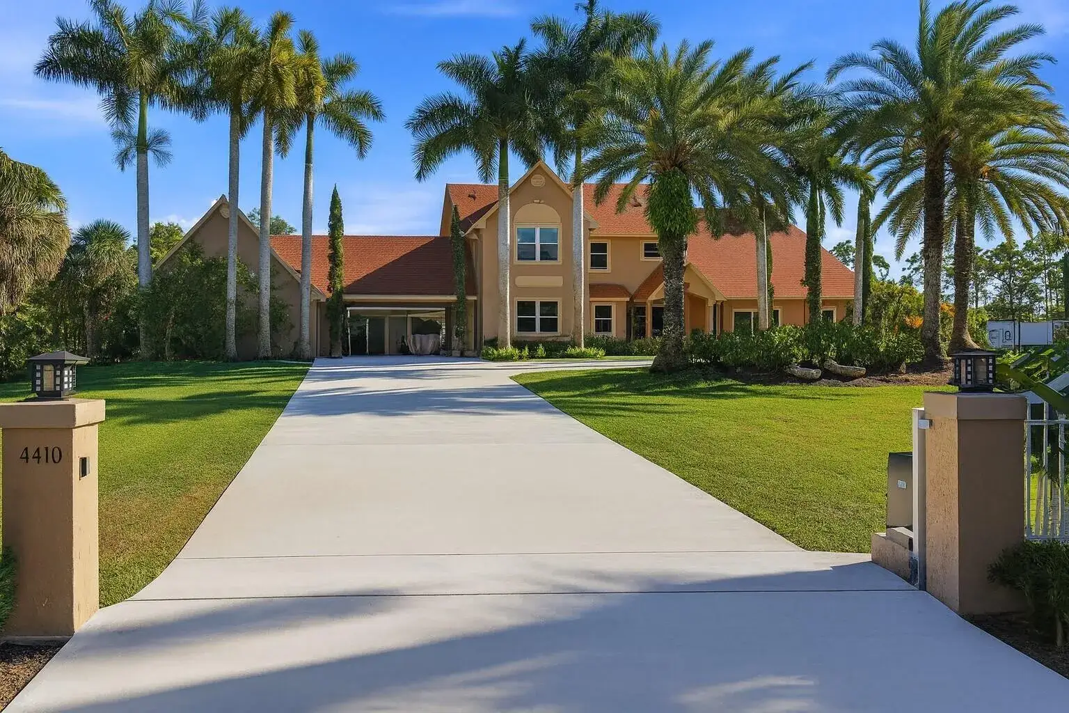 5 bedroom 4 bath Residential for sale at 14410 64th Way N, Palm Beach Gardens FL 33418