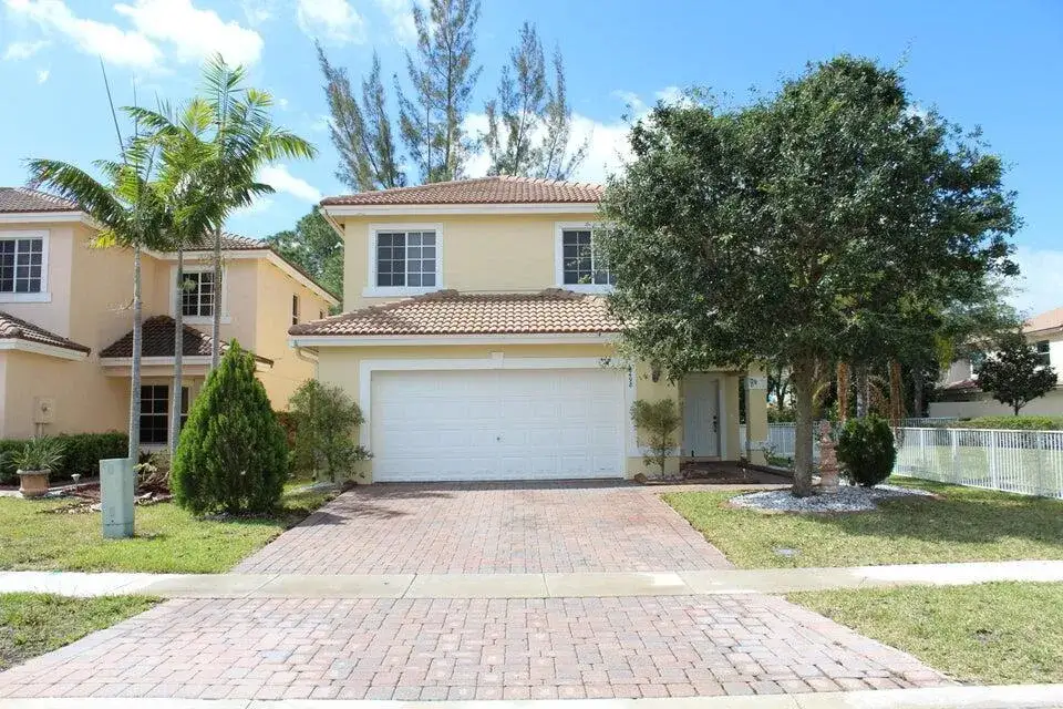 4 bedroom 2 bath Residential for sale at 6498 Adriatic Way, West Palm Beach FL 33413