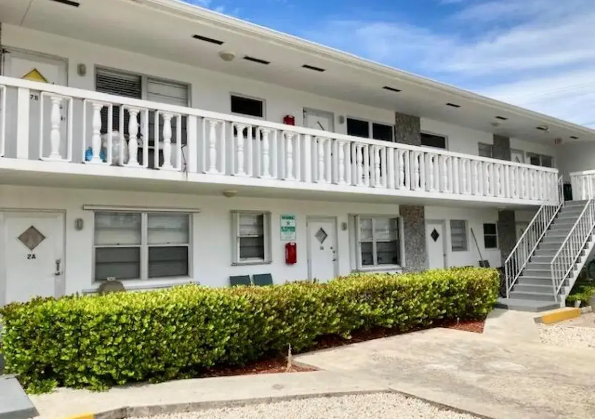 Commercial Sale for sale at 602 N H Street # 1a, FL 33460