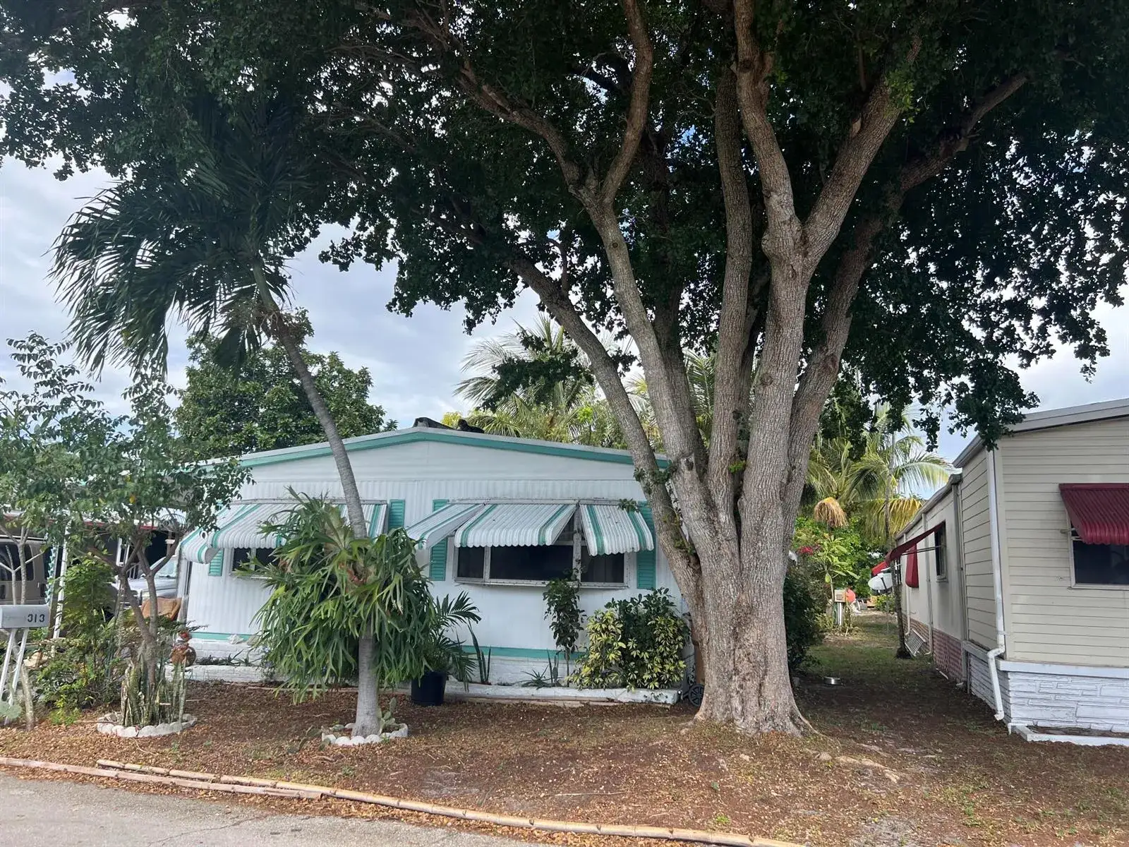 2 bedroom 2 bath Residential for sale at 313 NW 48th Court, Pompano Beach FL 33064