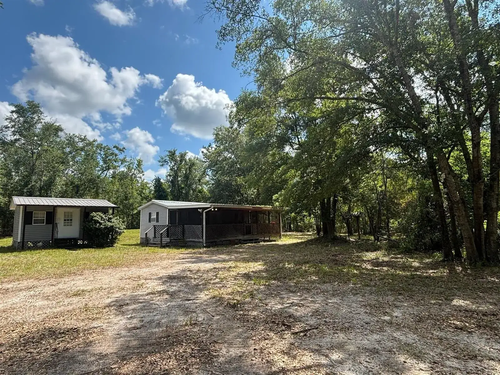 3 bedroom 1 bath Residential for sale at 423 NW Bright Lake Court, FL 32096