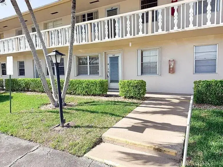 1 bedroom 1 bath Residential for sale at 164 Kent # J, West Palm Beach FL 33417
