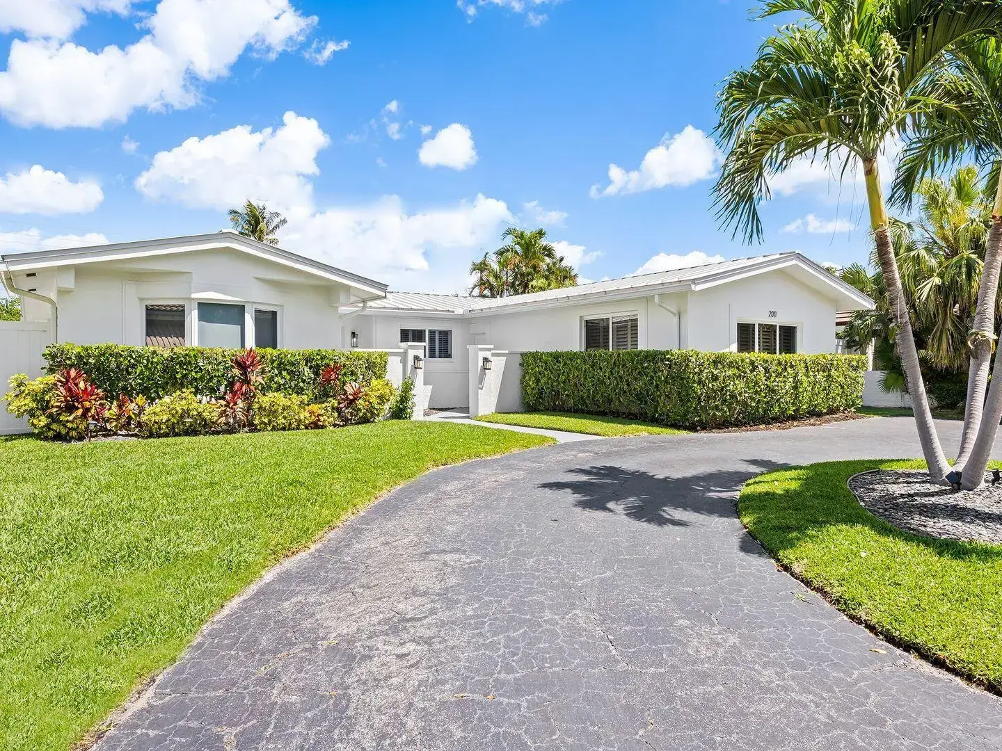 5 bedroom 3 bath Residential Lease for rent at 2011 NE 60th Street, Fort Lauderdale FL 33308