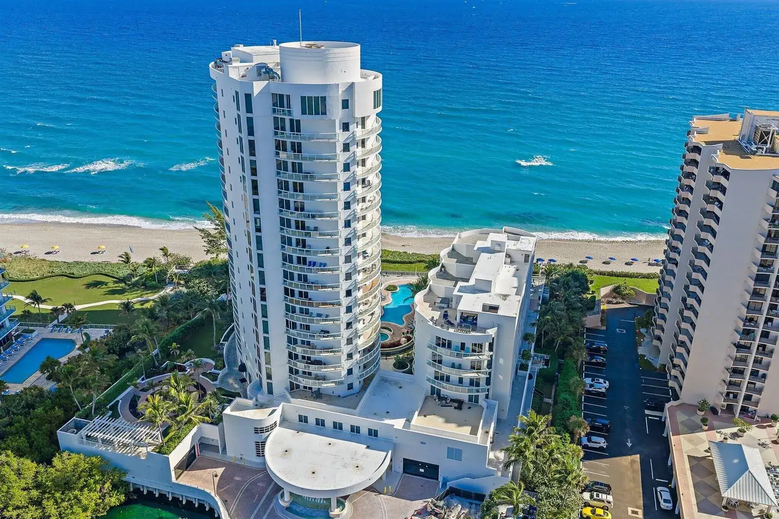 3 bedroom 3 bath Residential for sale at 4600 N Ocean Drive # 703, Singer Island FL 33404