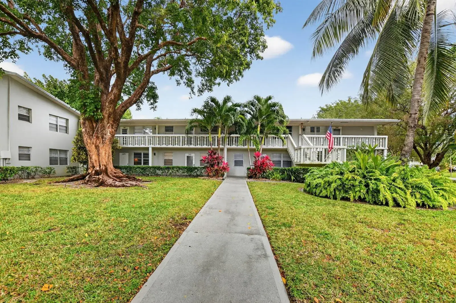 2 bedroom 1 bath Residential for sale at 262 Ventnor R, Deerfield Beach FL 33442