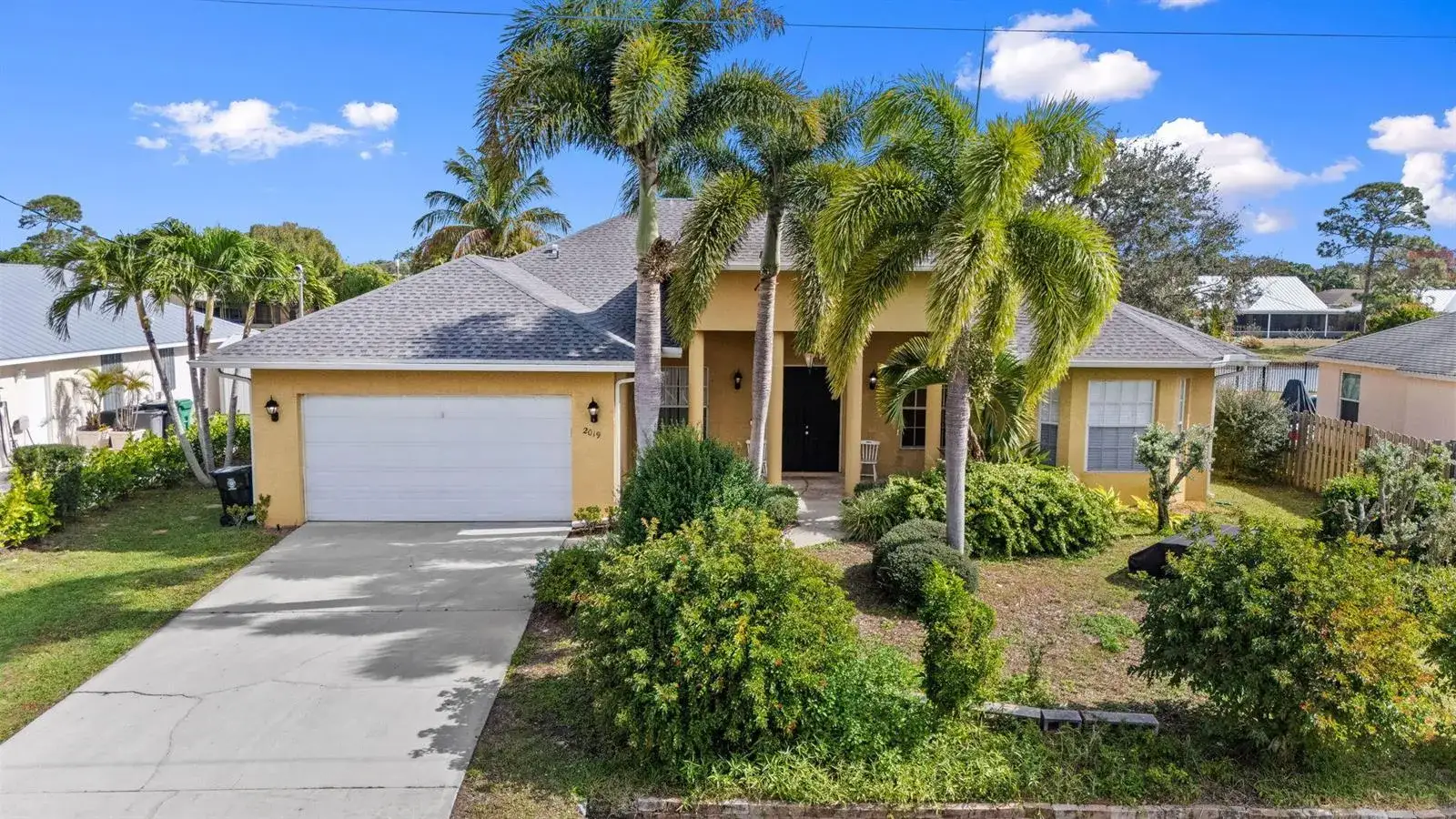 5 bedroom 3 bath Residential for sale at 2019 SE Mantua Street, Port St. Lucie FL 34952
