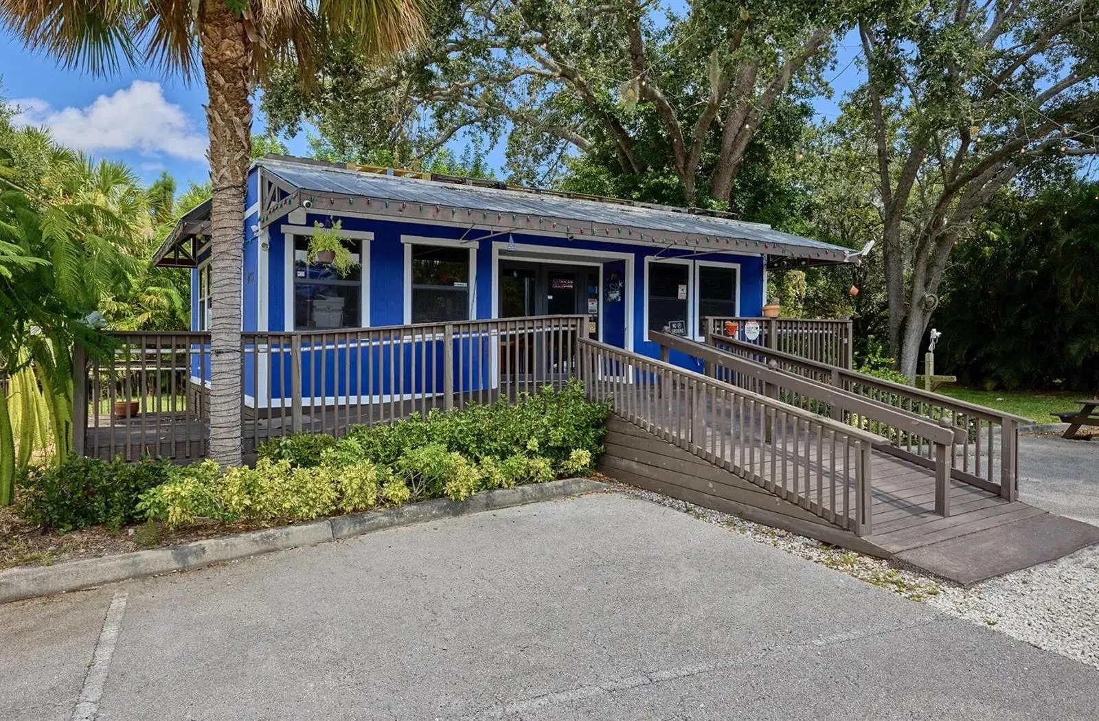 Commercial Sale for sale at 2155 NW Federal Highway, Jensen Beach FL 34957