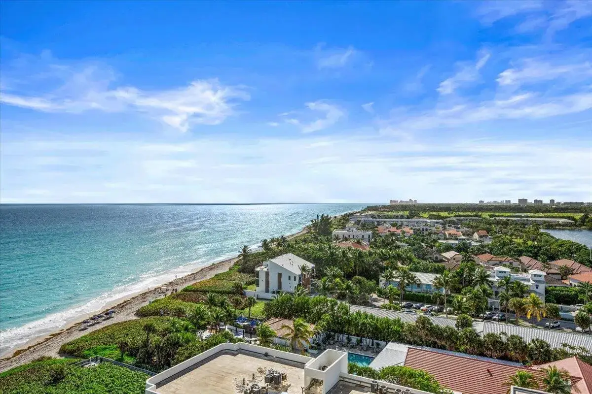 2 bedroom 2 bath Residential for sale at 450 Ocean Drive, Juno Beach FL 33408