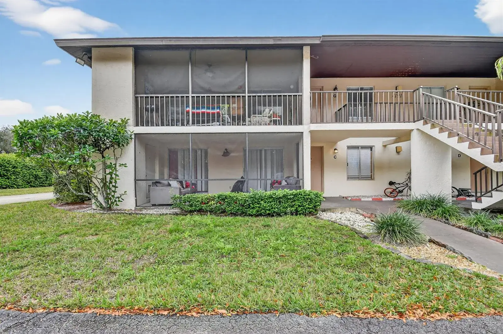 2 bedroom 2 bath Residential for sale at 4191 S 57th Avenue G Avenue, FL 33463