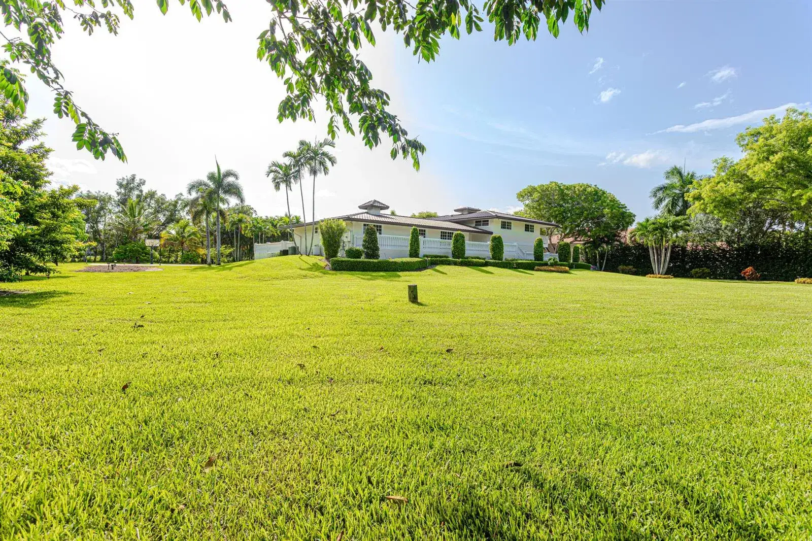 5 bedroom 4 bath Residential for sale at 875 NW 120th Avenue, Plantation FL 33325
