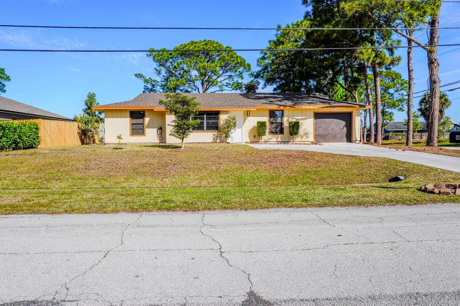 3 bedroom 2 bath Residential for sale at 603 SW Todd Avenue, Port St. Lucie FL 34983
