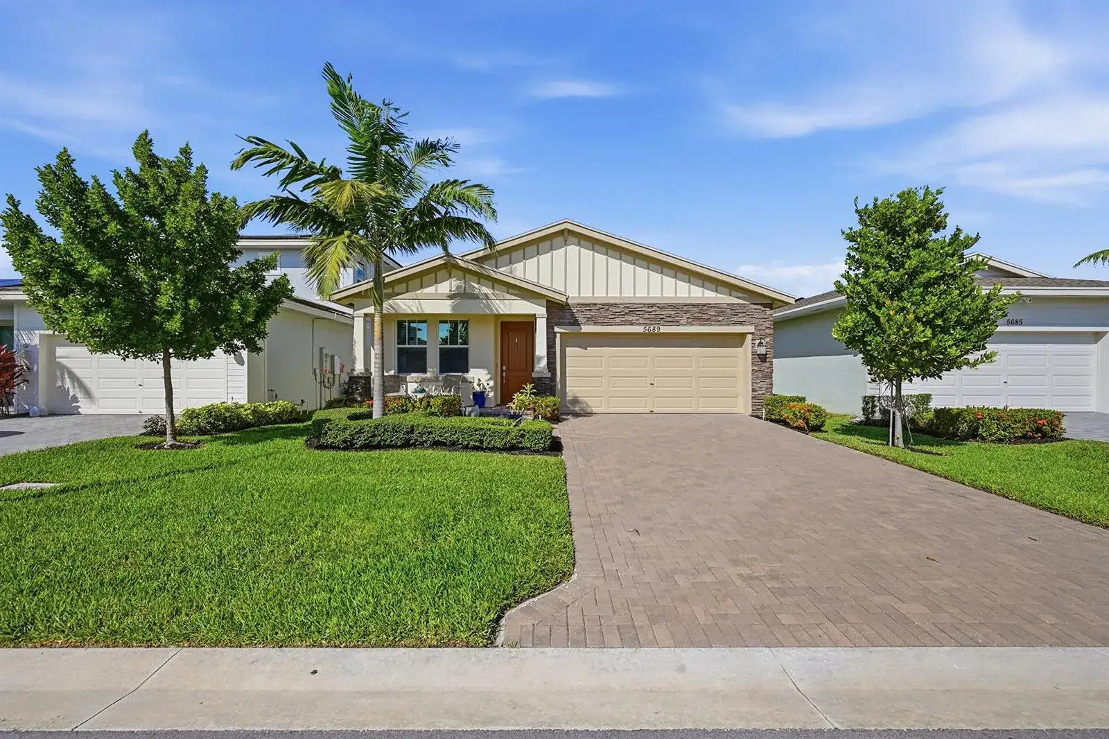 3 bedroom 2 bath Residential for sale at 5689 Graceful Way, Delray Beach FL 33484