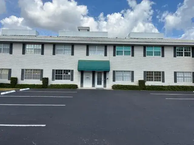 2 bedroom 2 bath Residential Lease for rent at 299 SW 7th Street # 103, Boca Raton FL 33432