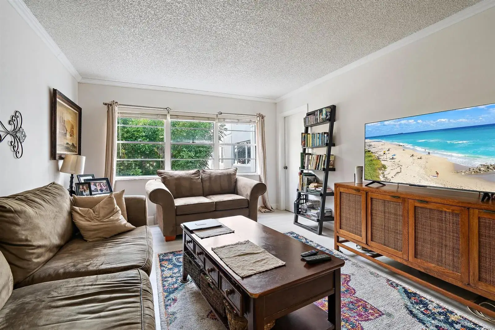 1 bedroom 1 bath Residential for sale at 1516 S Lakeside Drive # 207, FL 33460