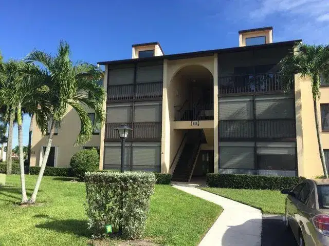 2 bedroom 2 bath Residential for sale at 812 Sky Pine Way # A3, FL 33415