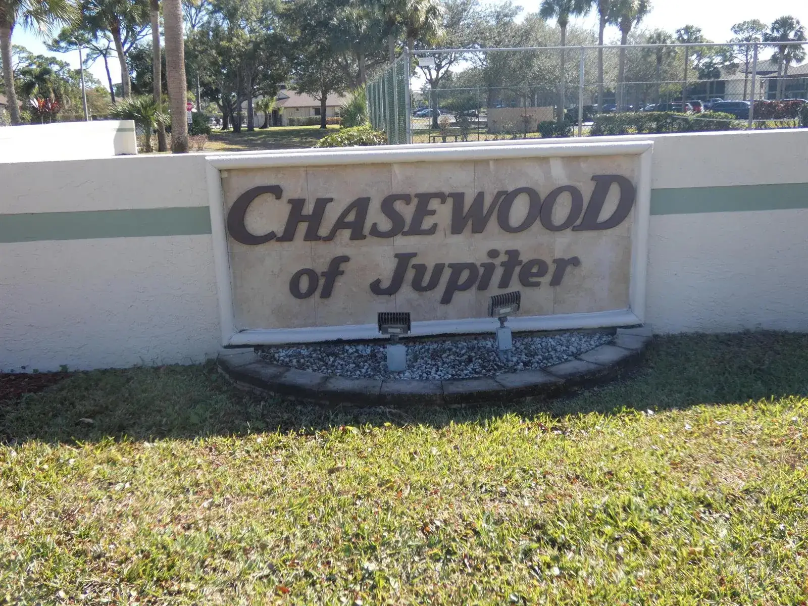 2 bedroom 2 bath Residential for sale at 6495 SE Chasewood Drive, Jupiter FL 33458
