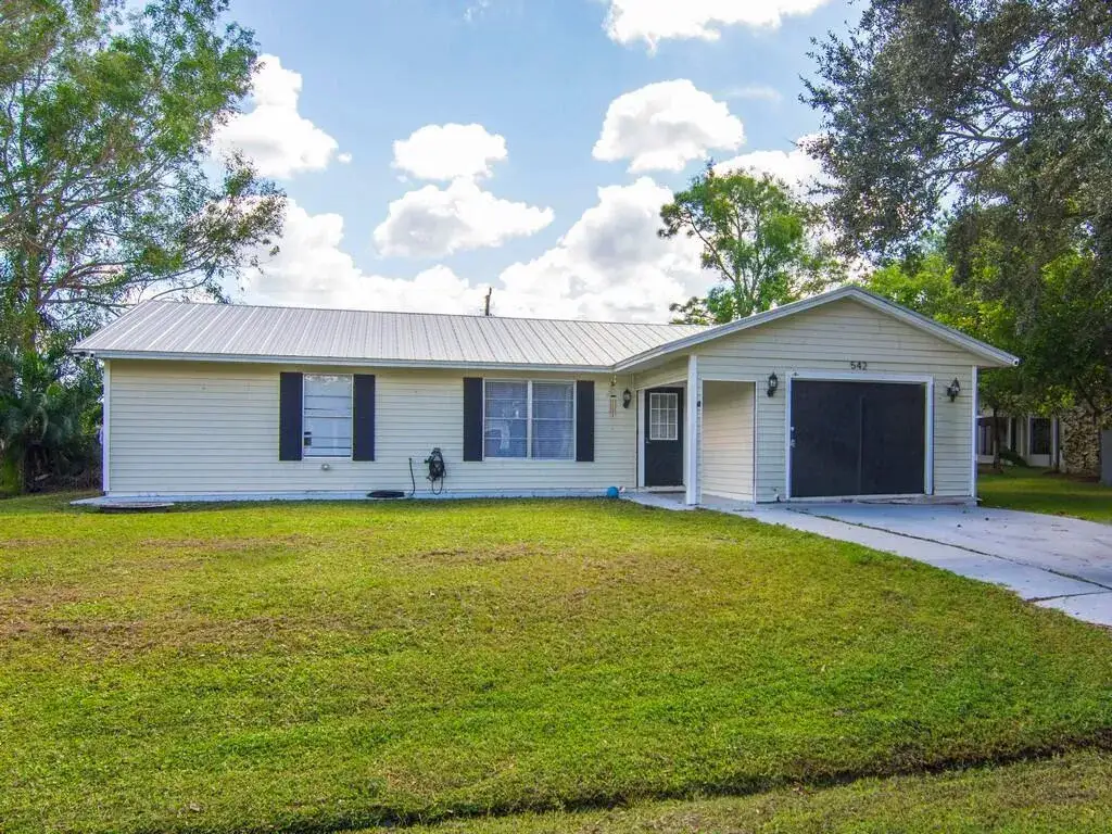 3 bedroom 2 bath Residential for sale at 542 SE Faith Terrace, Port St. Lucie FL 34983