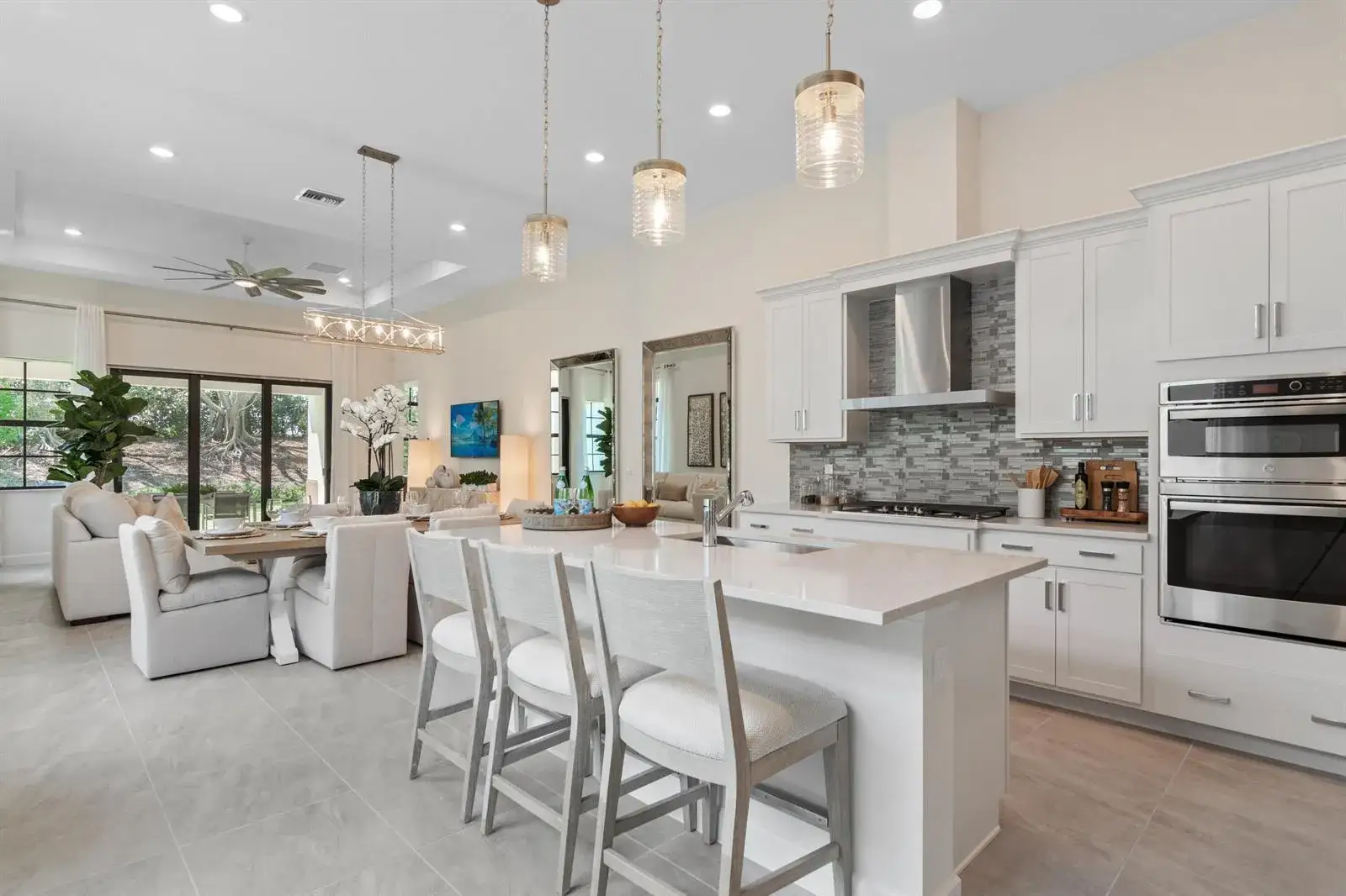 3 bedroom 2 bath Residential for sale at 520 SE Fascino Circle, Port St. Lucie FL 34984