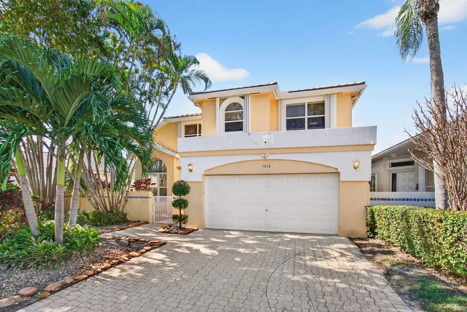 3 bedroom 2 bath Residential for sale at 7848 Travlers Tree Drive, Boca Raton FL 33433
