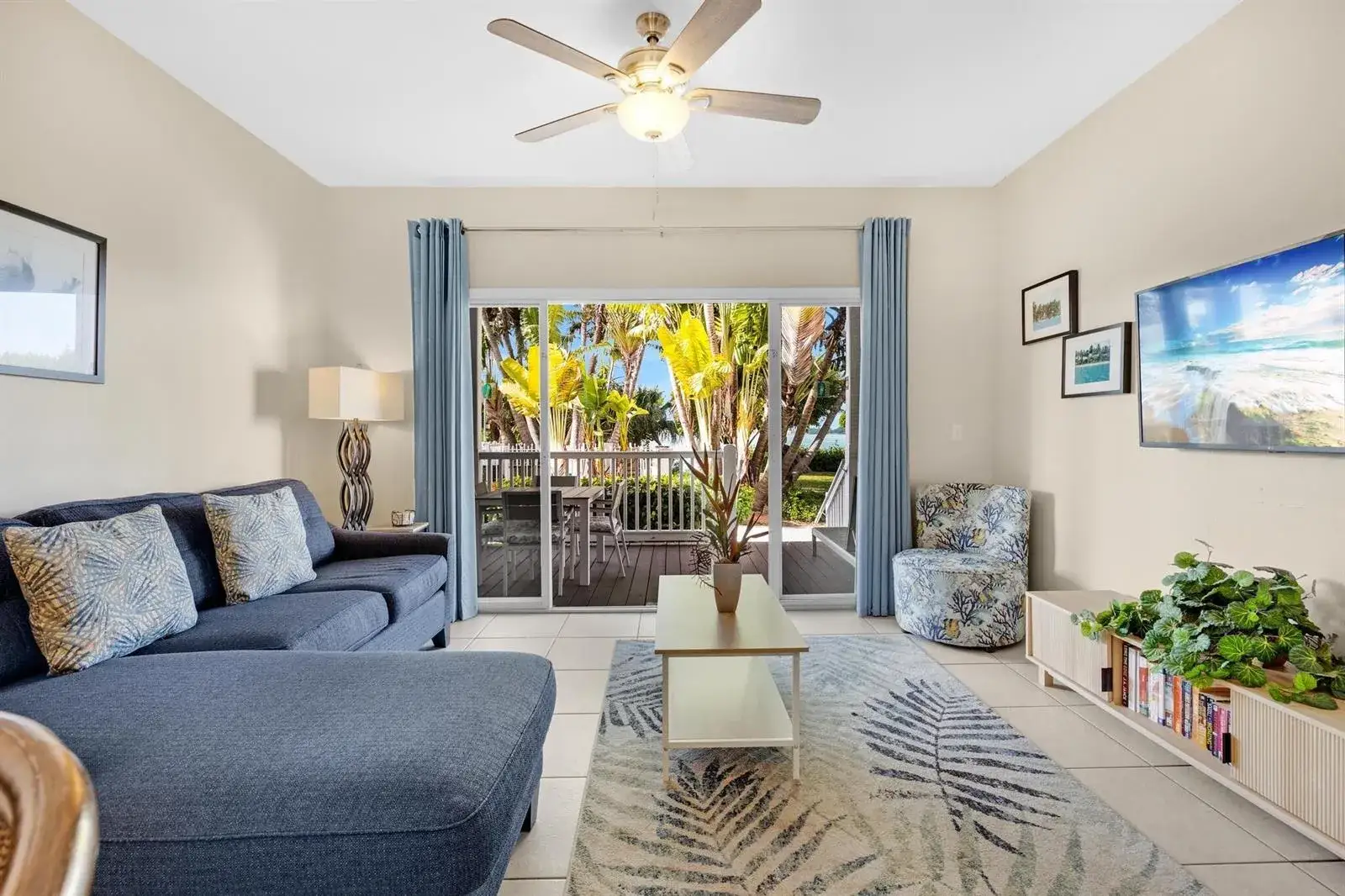 2 bedroom 2 bath Residential for sale at 5081 Sunset Village Drive, FL 33050