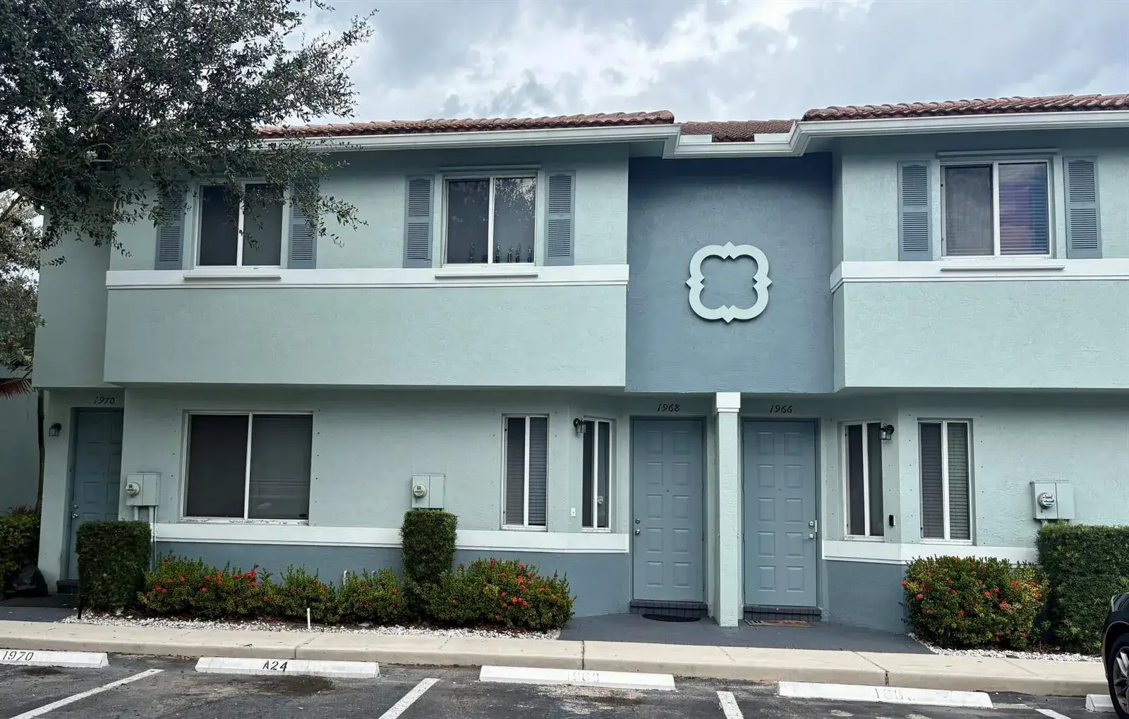 2 bedroom 2 bath Residential for sale at 1966 Alamanda Way, Riviera Beach FL 33404
