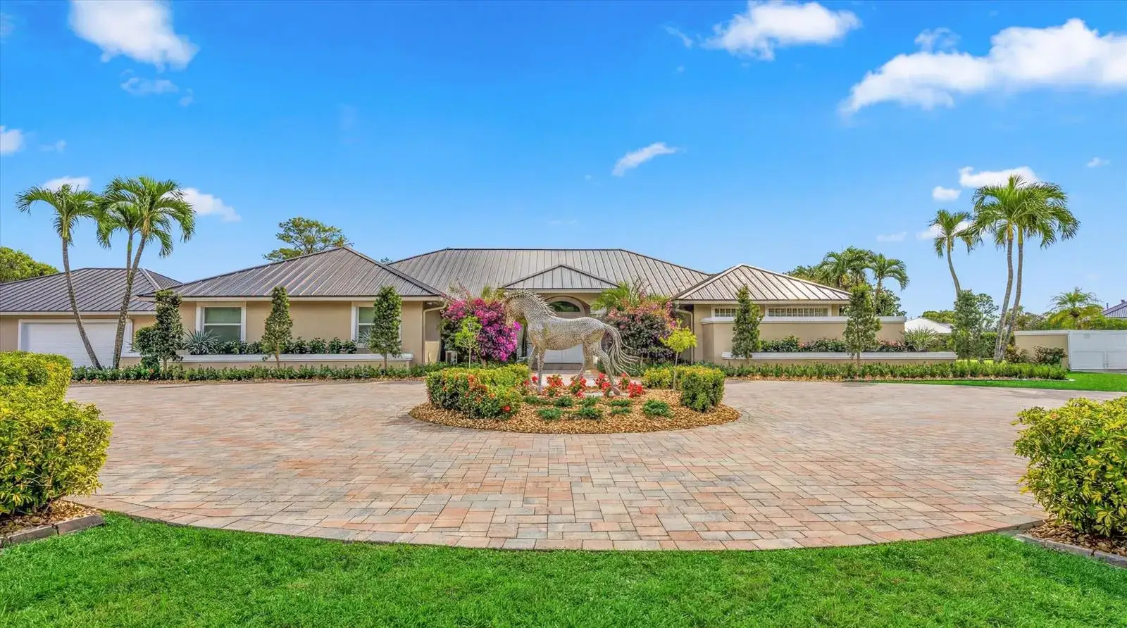 3 bedroom 3 bath Residential for sale at 14868 Paddock Drive, Wellington FL 33414