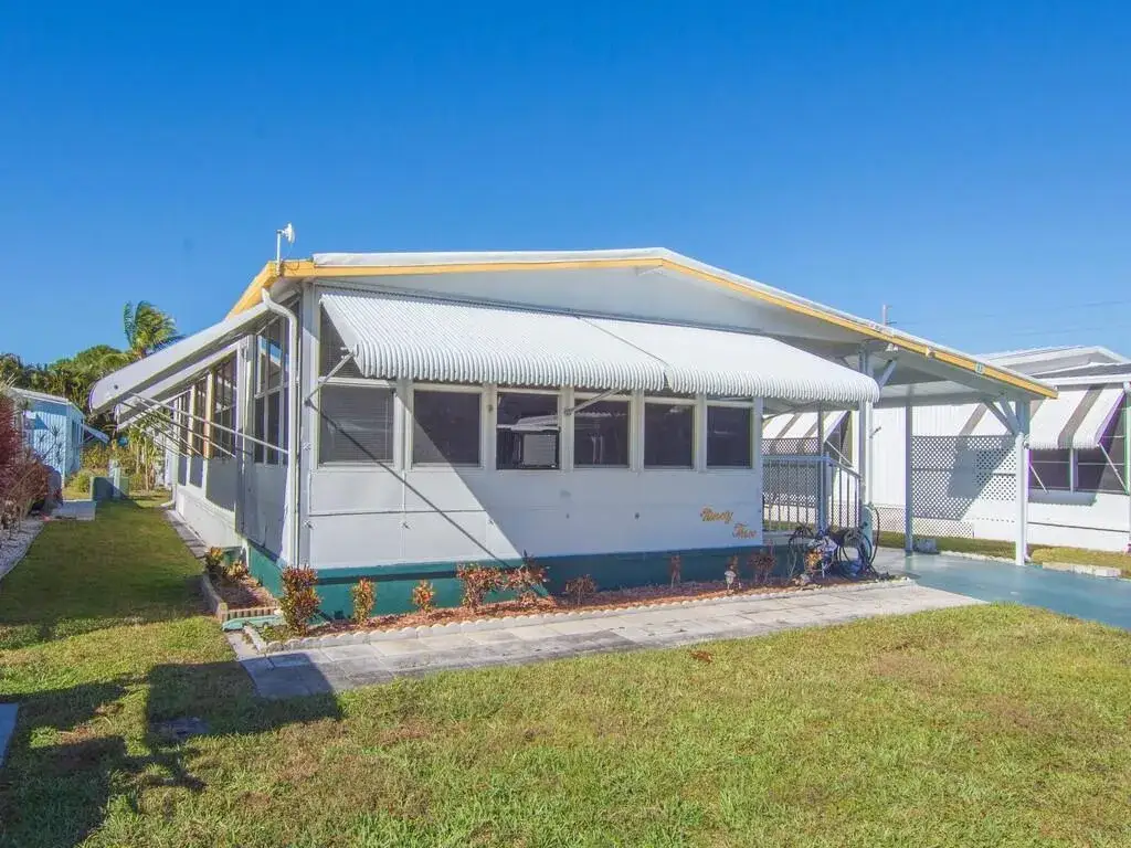 2 bedroom 2 bath Residential for sale at 4800 SE Federal Highway # 93, Stuart FL 34997