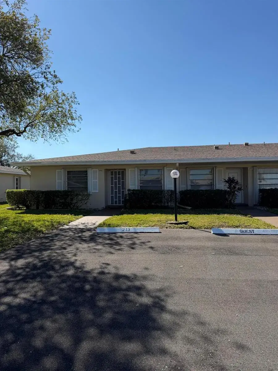 2 bedroom 2 bath Residential for sale at 8786 Belle Aire Drive, Boca Raton FL 33433