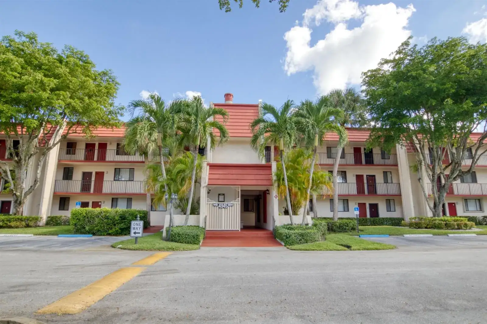 2 bedroom 2 bath Residential Lease for rent at 4345 Trevi Court # 204, Lake Worth FL 33467